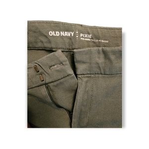 Old Navy Midrise Green Pixie Pants
